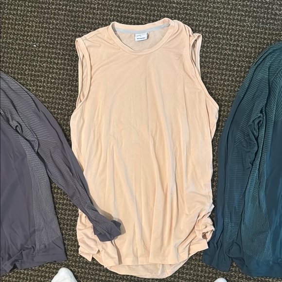 Gymshark Short Sleeve Tees - Gray, Peach, Teal - Picture 4 of 6